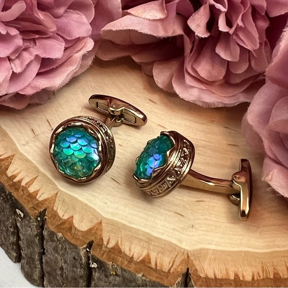 Antiqued Gold and Teal Blue Mother of Pearl Cufflinks - Picture 8 of 17